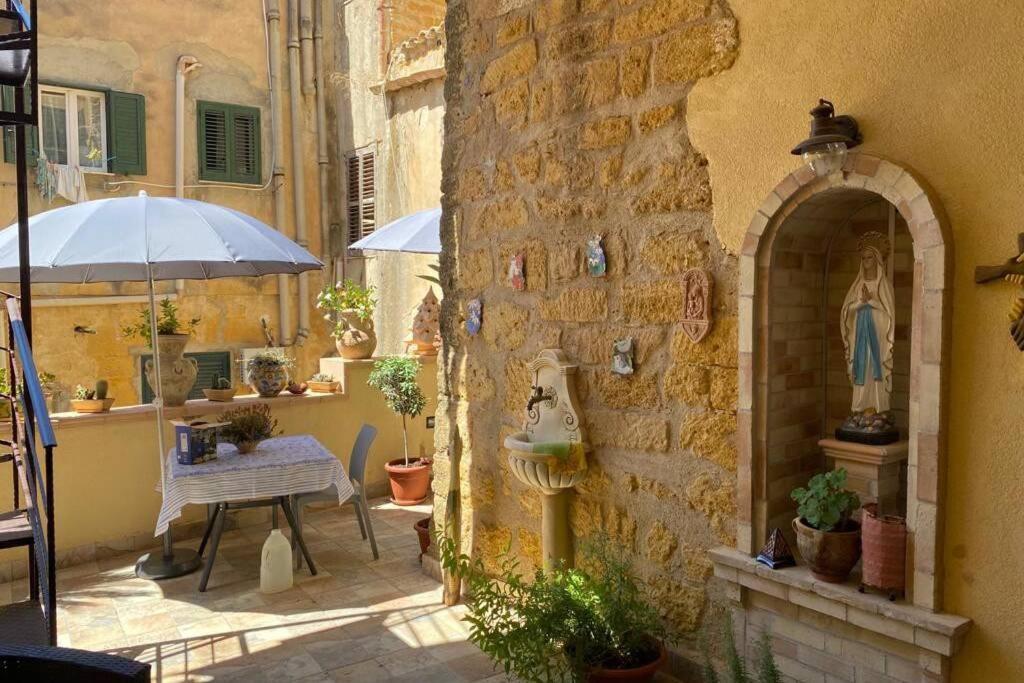 L'Elegante Dependance Del Barone Francesco Sala Apartment Agrigento Exterior photo