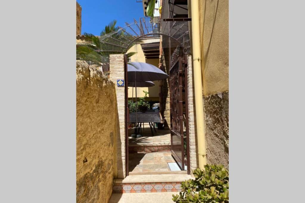 L'Elegante Dependance Del Barone Francesco Sala Apartment Agrigento Exterior photo