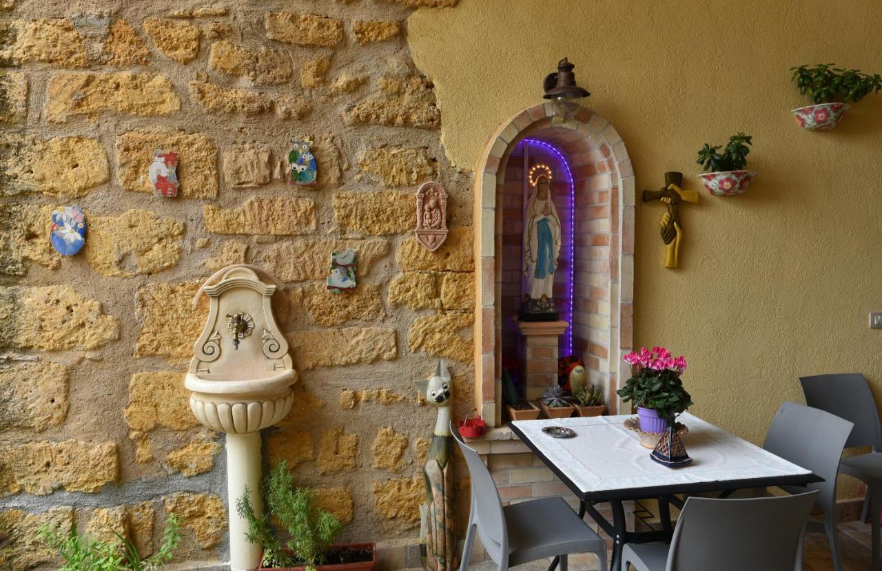 L'Elegante Dependance Del Barone Francesco Sala Apartment Agrigento Exterior photo