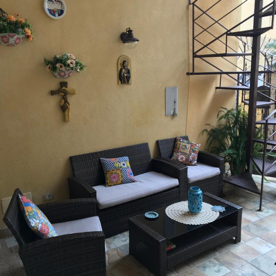 L'Elegante Dependance Del Barone Francesco Sala Apartment Agrigento Exterior photo