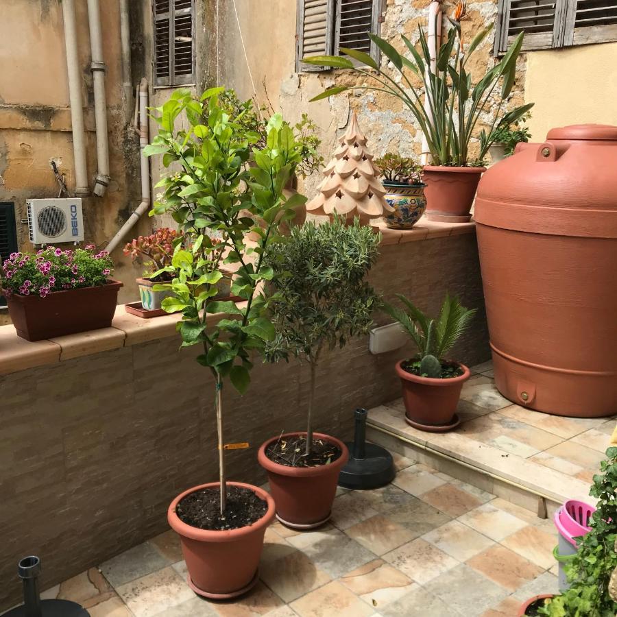 L'Elegante Dependance Del Barone Francesco Sala Apartment Agrigento Exterior photo